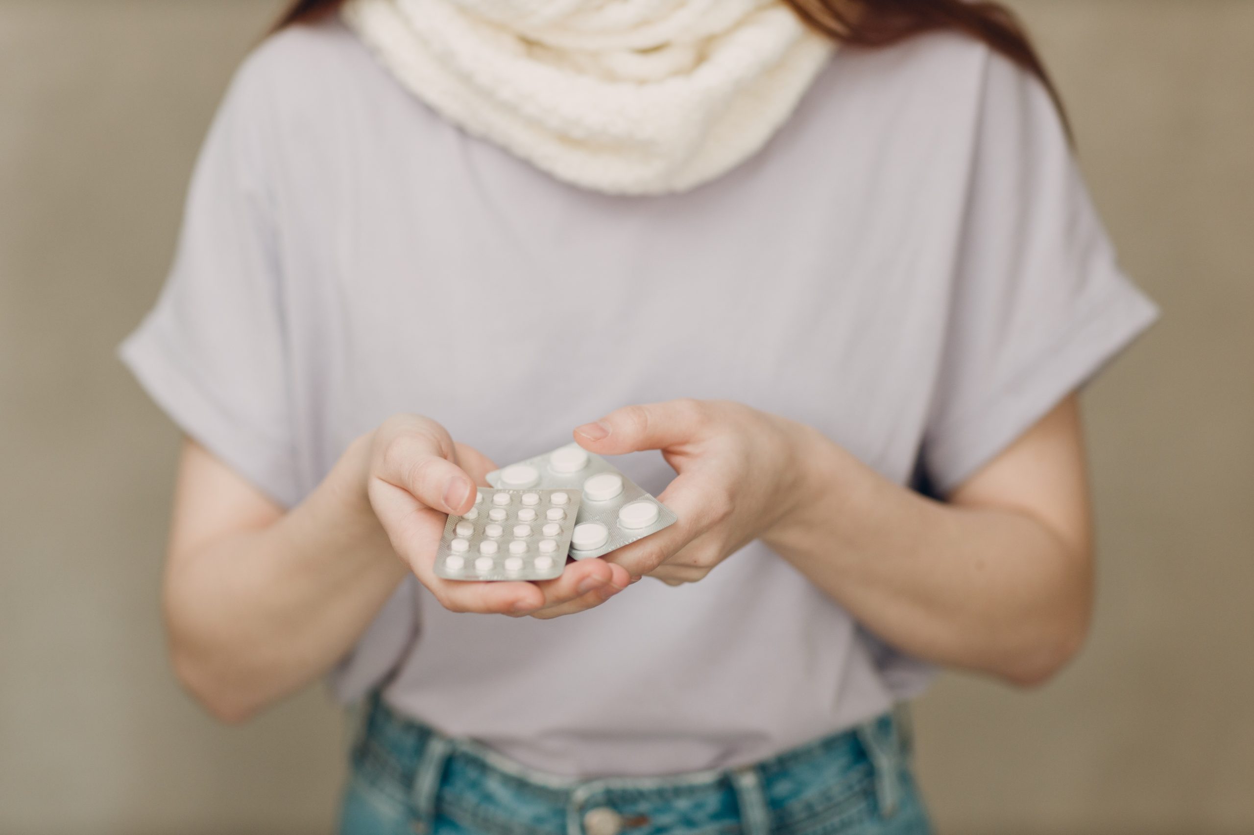 Ibuprofen czy paracetamol? Porównanie działania przy różnych objawach infekcji